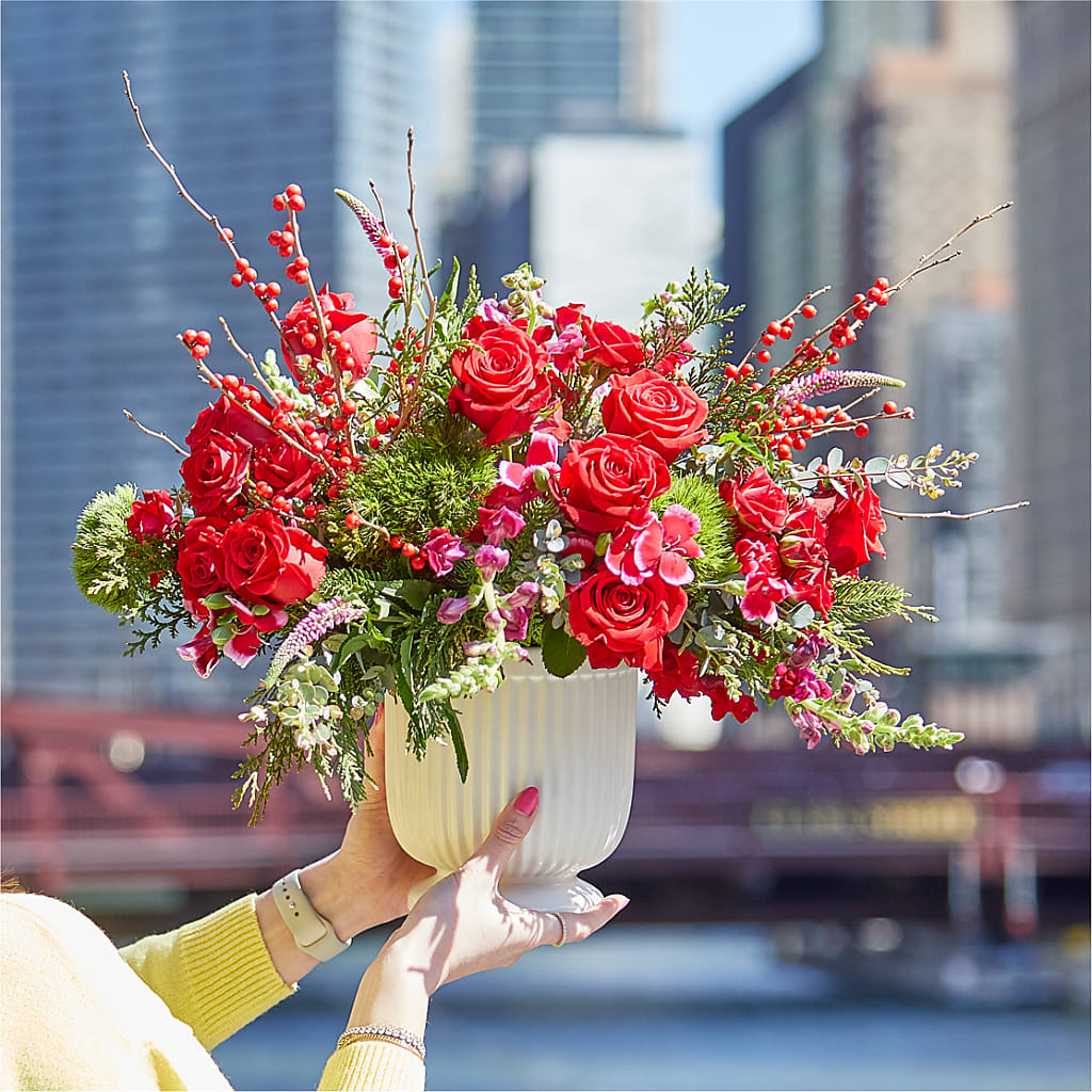 Big Red Bow Bouquet – ELLIOTT'S FLORIST & GIFTS, INC., Appomattox VA