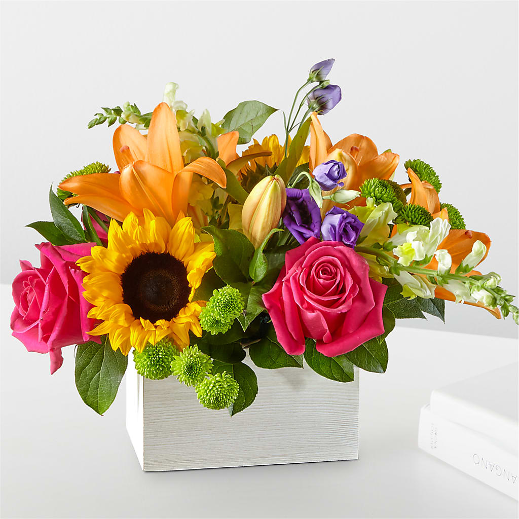 Best Day Box Bouquet – ELLIOTT'S FLORIST & GIFTS, INC., Appomattox VA
