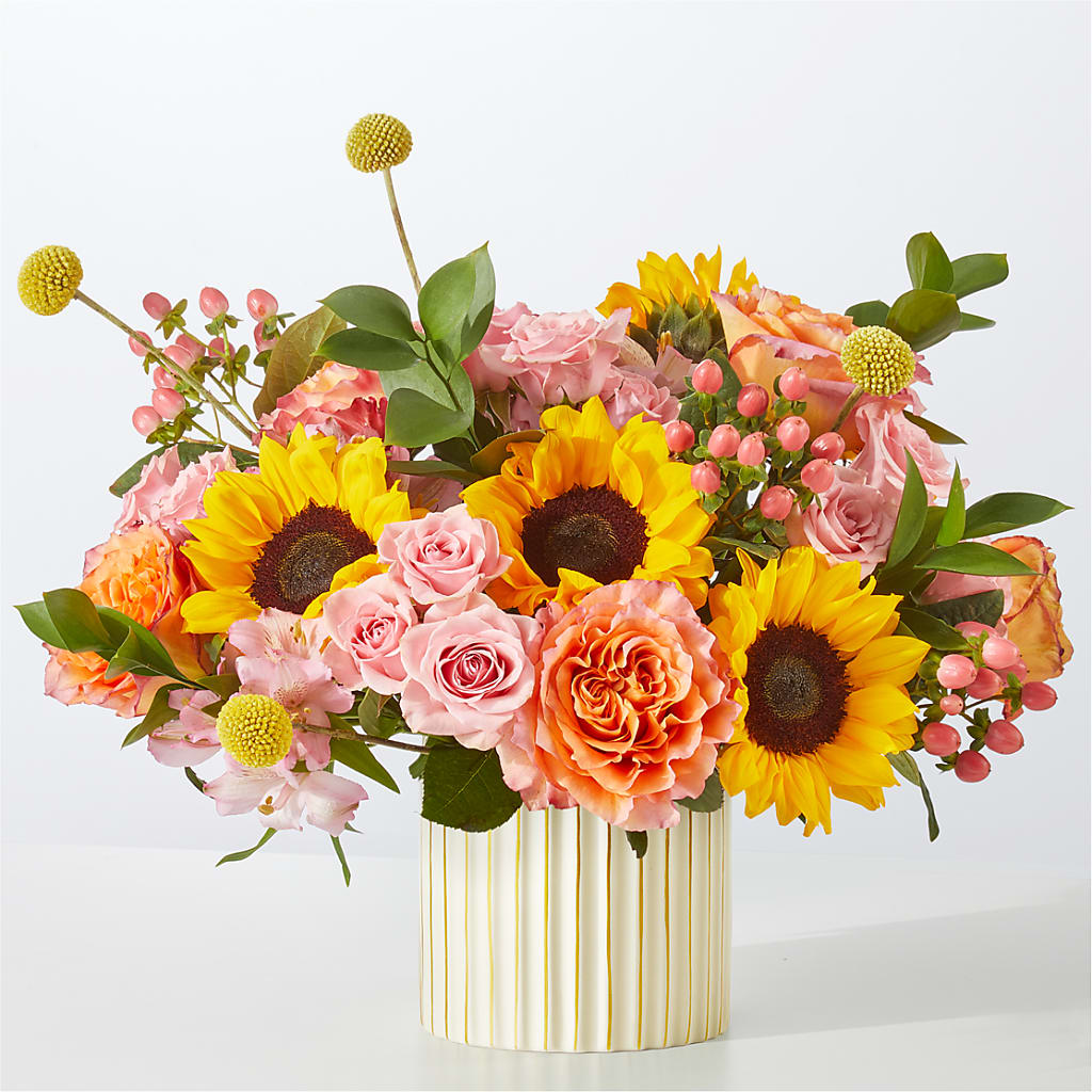 Sun's Out Bouquet – ELLIOTT'S FLORIST & GIFTS, INC., Appomattox VA