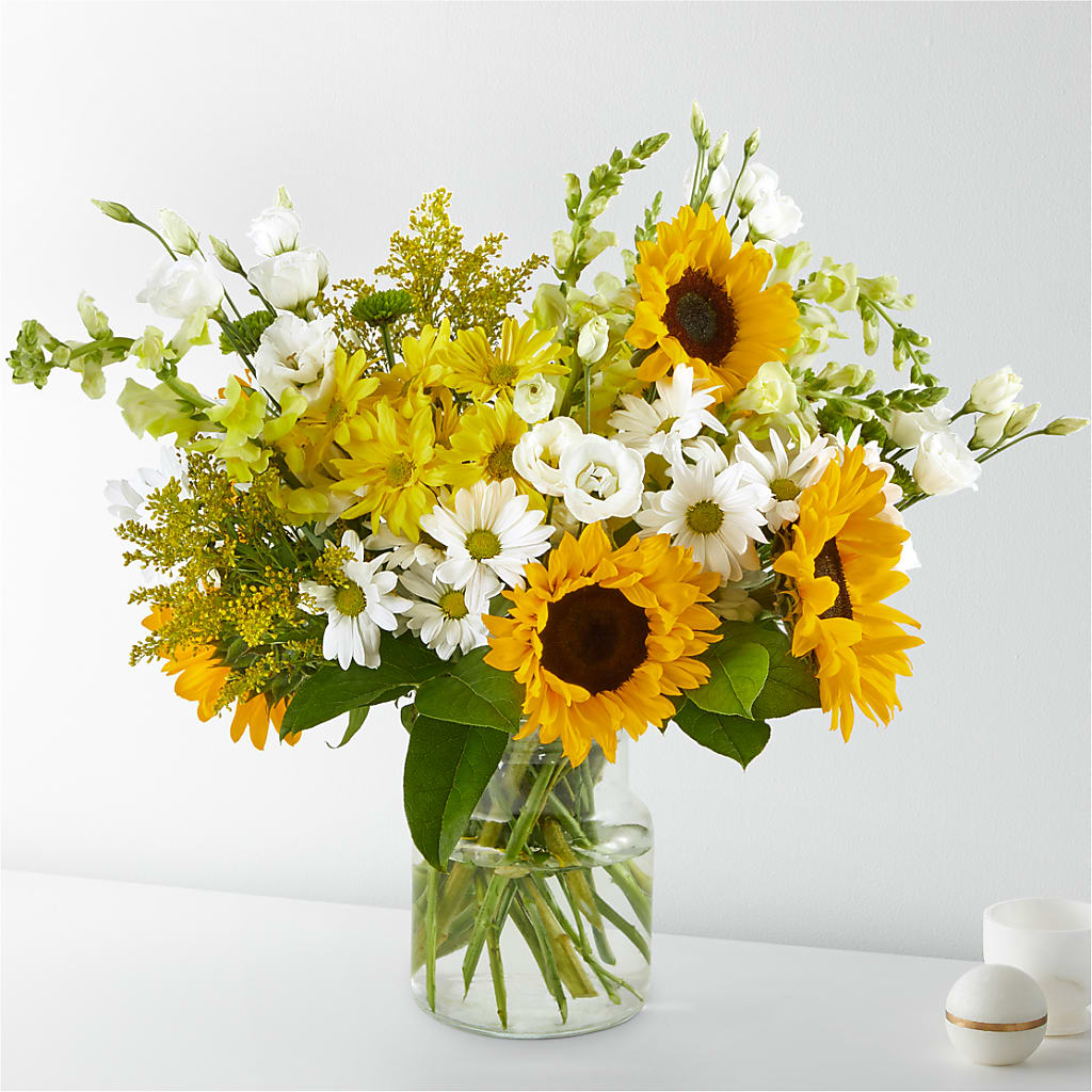 Hello Sunshine Bouquet – ELLIOTT'S FLORIST & GIFTS, INC., Appomattox VA