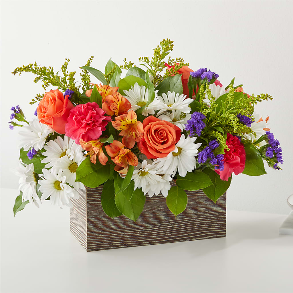 Oopsie Daisy Box Bouquet – ELLIOTT'S FLORIST & GIFTS, INC., Appomattox VA