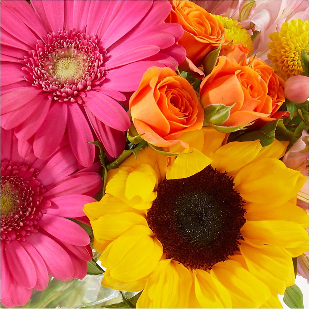 Florist Original Mixed Bouquet – ELLIOTT'S FLORIST & GIFTS, INC., Appomattox VA