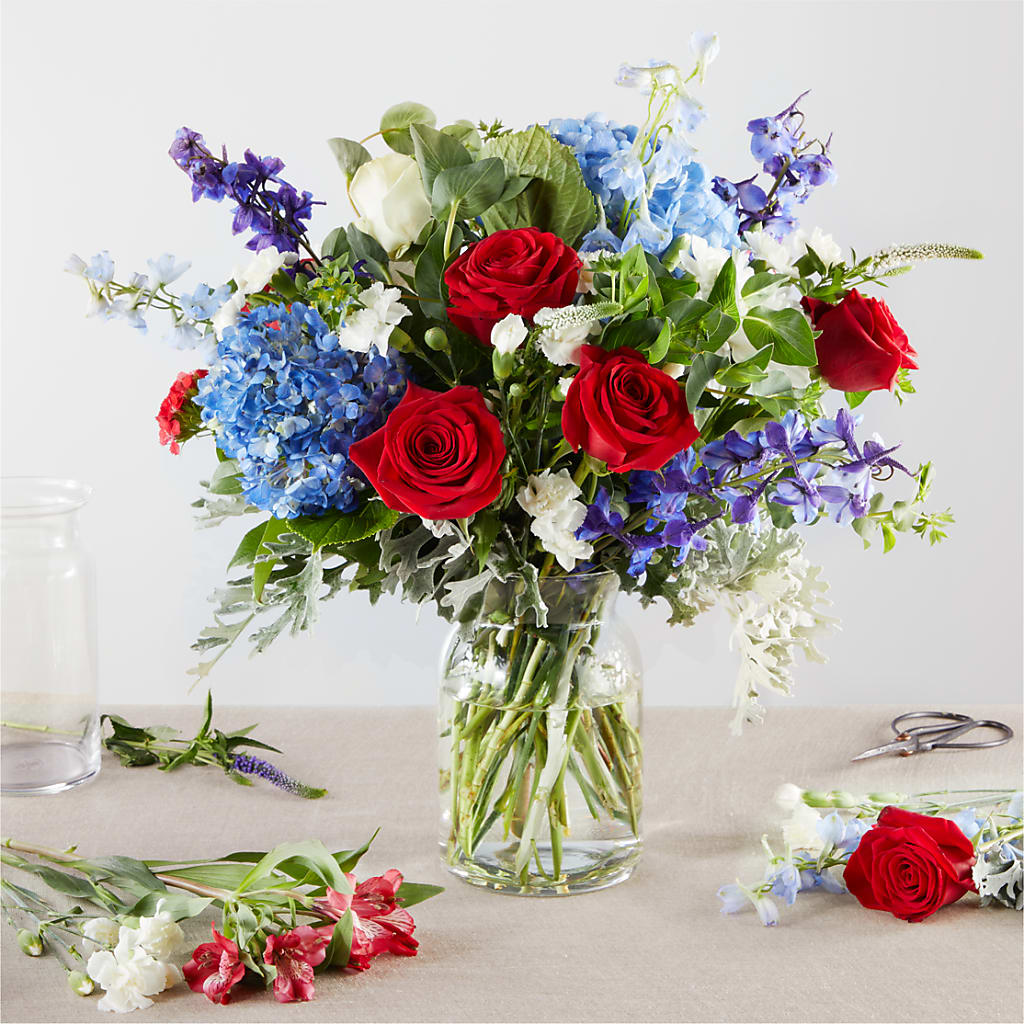 Star Spangled - A Florist Original – ELLIOTT'S FLORIST & GIFTS, INC., Appomattox VA