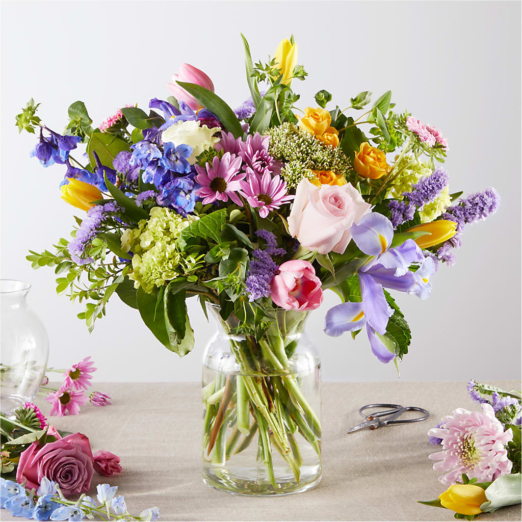 Pastel Tradition - A Florist Original – ELLIOTT'S FLORIST & GIFTS, INC., Appomattox VA