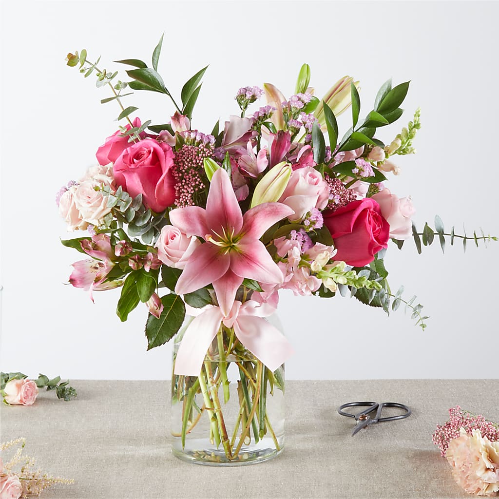 Pink Ribbon - A Florist Original – ELLIOTT'S FLORIST & GIFTS, INC., Appomattox VA
