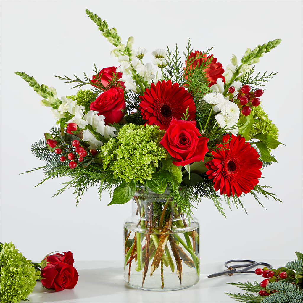 Merry Moment Bouquet – A Florist Original – ELLIOTT'S FLORIST & GIFTS, INC., Appomattox VA