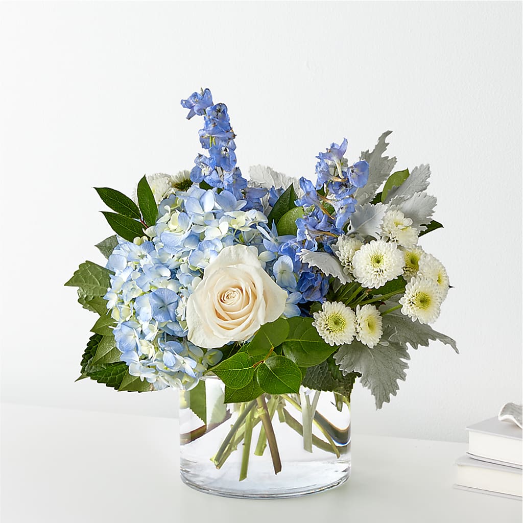 Clear Skies Bouquet – ELLIOTT'S FLORIST & GIFTS, INC., Appomattox VA