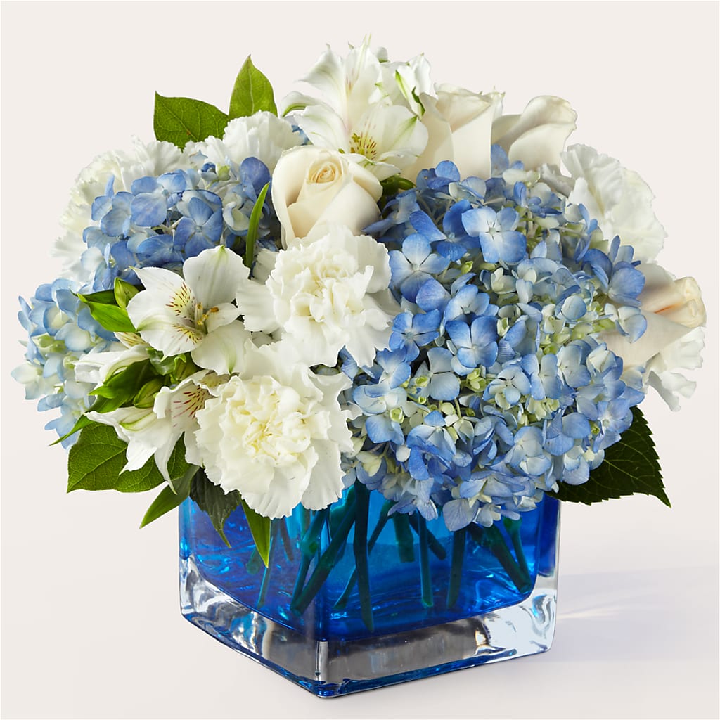 Soothing Waters Bouquet – ELLIOTT'S FLORIST & GIFTS, INC., Appomattox VA