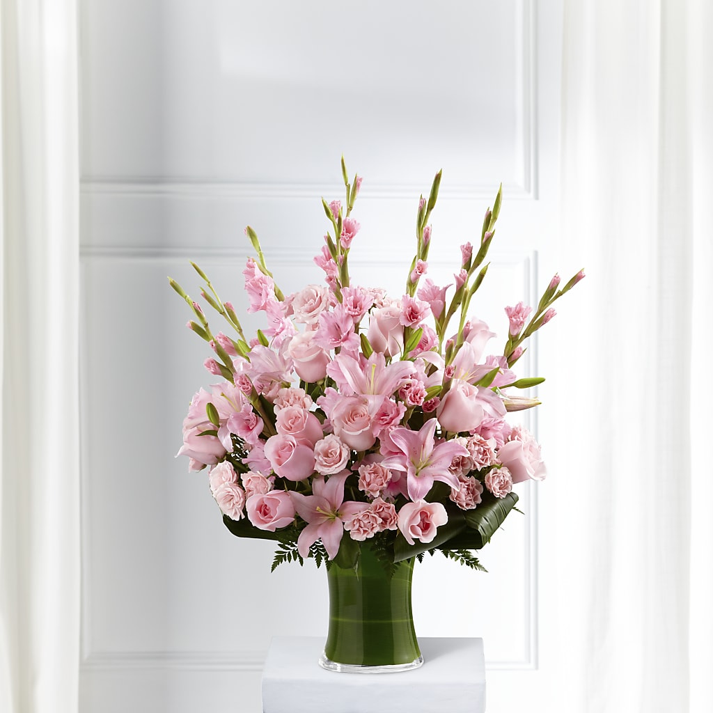 Lovely Tribute Bouquet – ELLIOTT'S FLORIST & GIFTS, INC., Appomattox VA