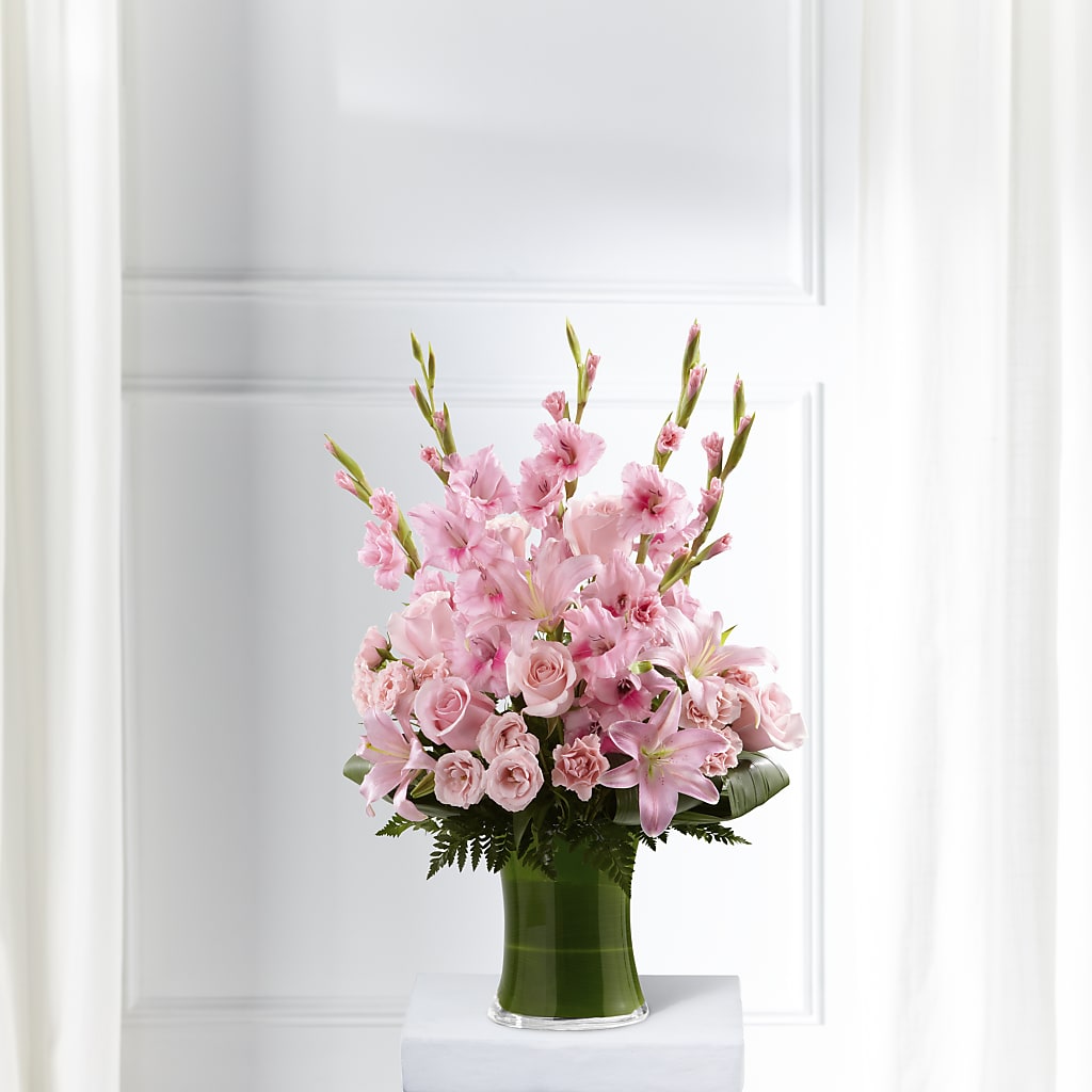 Lovely Tribute Bouquet – ELLIOTT'S FLORIST & GIFTS, INC., Appomattox VA