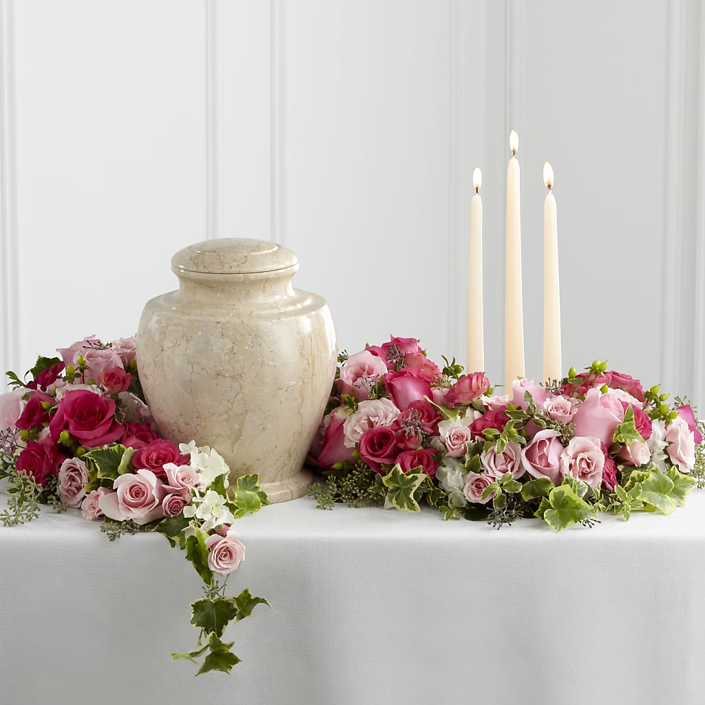 Remembrance Arrangement – ELLIOTT'S FLORIST & GIFTS, INC., Appomattox VA
