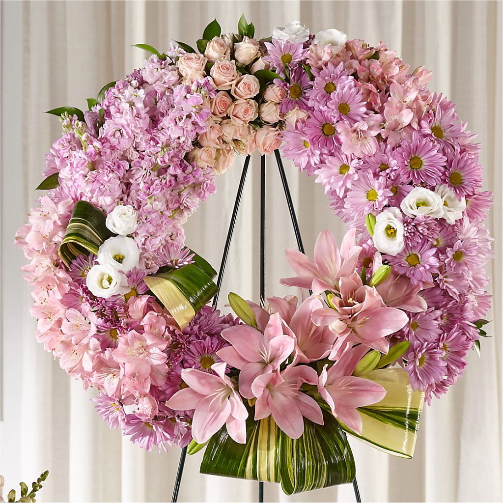 Gift of Warmth Wreath – ELLIOTT'S FLORIST & GIFTS, INC., Appomattox VA