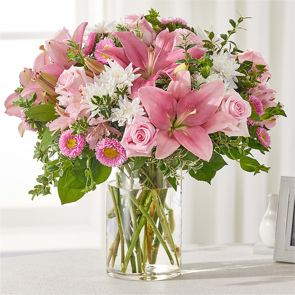 Healing Hug Bouquet – ELLIOTT'S FLORIST & GIFTS, INC., Appomattox VA