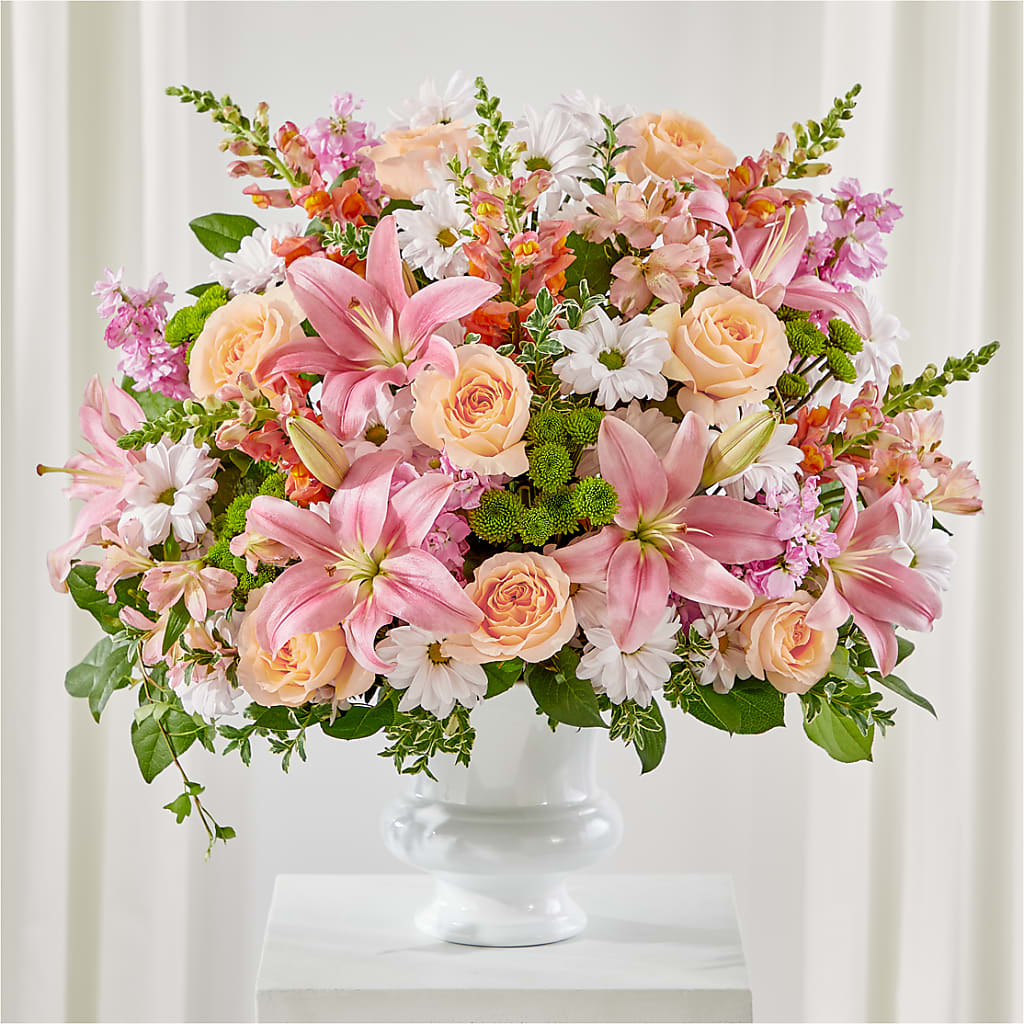 Heartfelt Gesture Urn Arrangement – ELLIOTT'S FLORIST & GIFTS, INC., Appomattox VA
