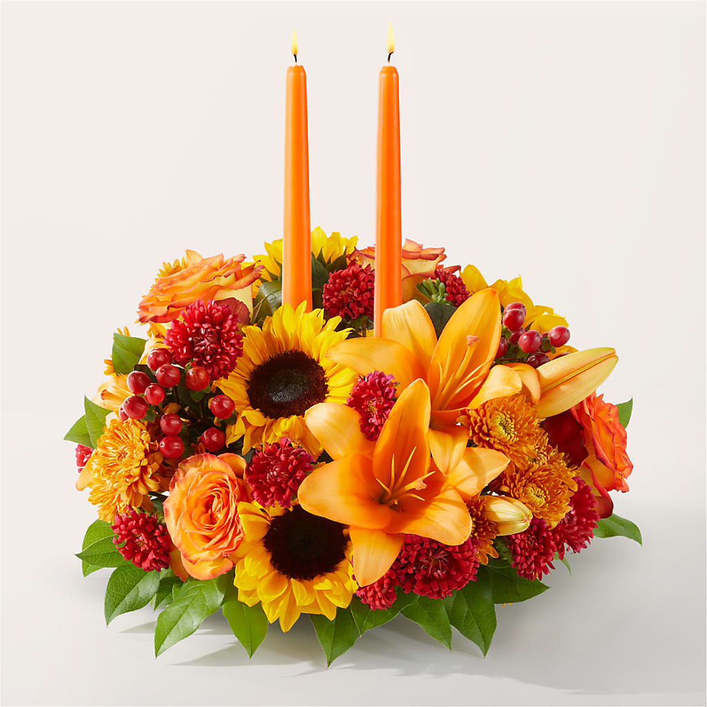 Grateful Centerpiece – ELLIOTT'S FLORIST & GIFTS, INC., Appomattox VA