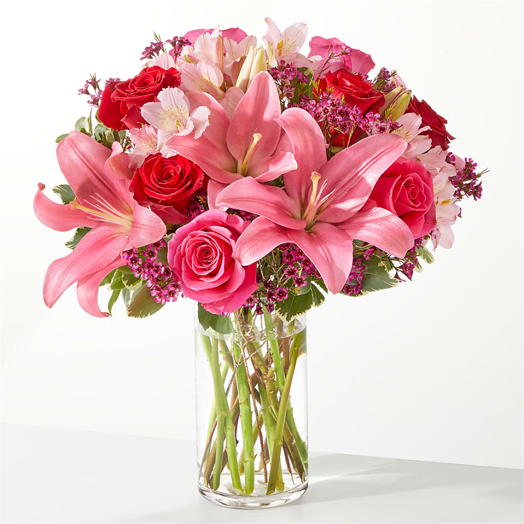 Lucky in Love Bouquet – ELLIOTT'S FLORIST & GIFTS, INC., Appomattox VA
