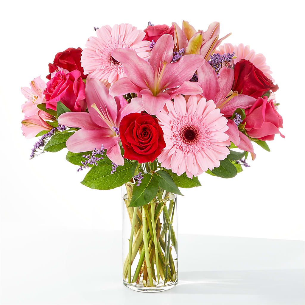 Lots of Love Bouquet – ELLIOTT'S FLORIST & GIFTS, INC., Appomattox VA