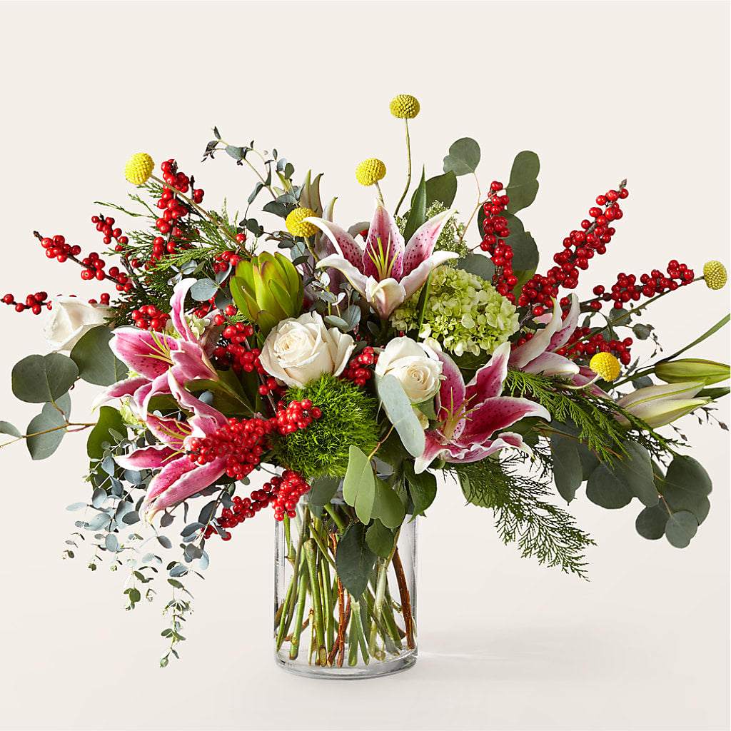 Berry & Bright Bouquet – ELLIOTT'S FLORIST & GIFTS, INC., Appomattox VA