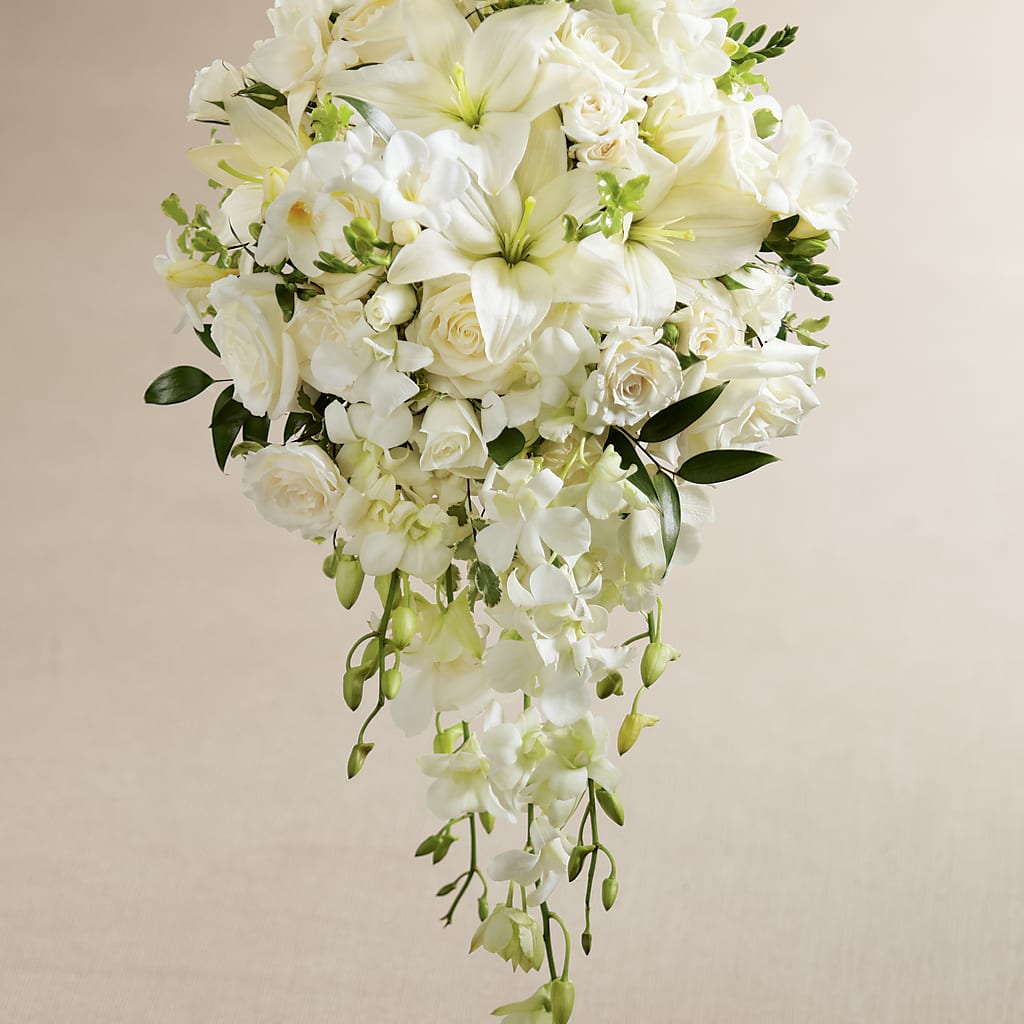 White Wonders Bouquet – ELLIOTT'S FLORIST & GIFTS, INC., Appomattox VA