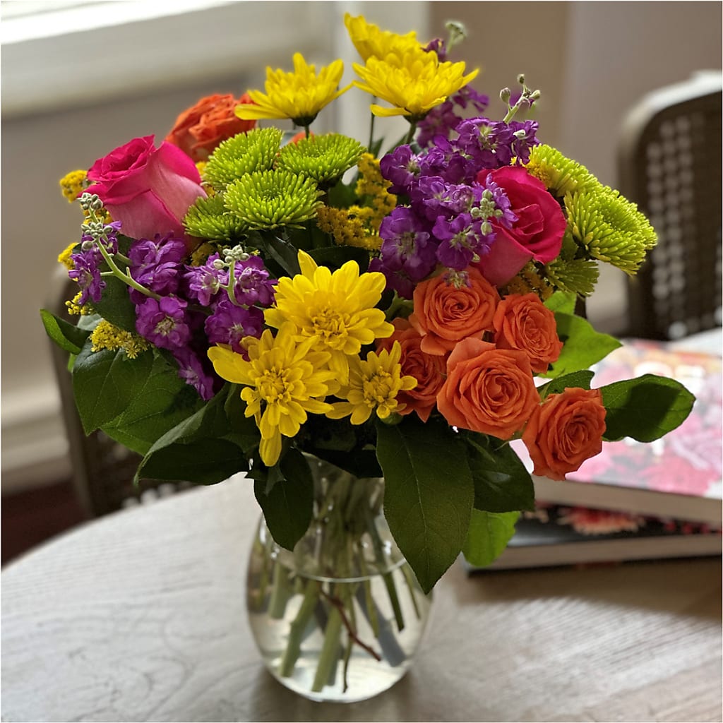 Bold & Bright – A Florist Original – ELLIOTT'S FLORIST & GIFTS, INC., Appomattox VA