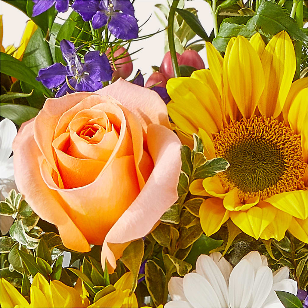 The Good Life Bouquet – ELLIOTT'S FLORIST & GIFTS, INC., Appomattox VA