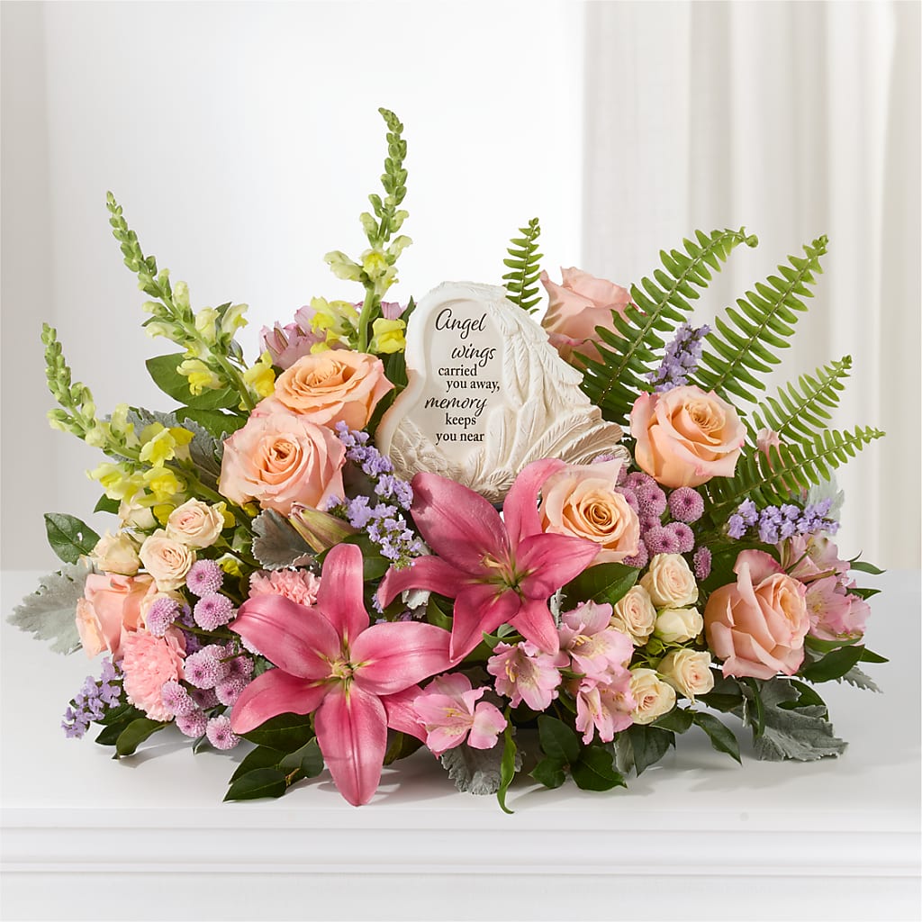 Gentle Light Arrangement – ELLIOTT'S FLORIST & GIFTS, INC., Appomattox VA