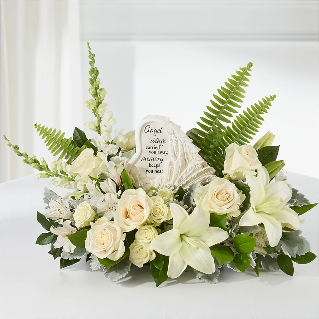 Holding You Close Arrangement – ELLIOTT'S FLORIST & GIFTS, INC., Appomattox VA