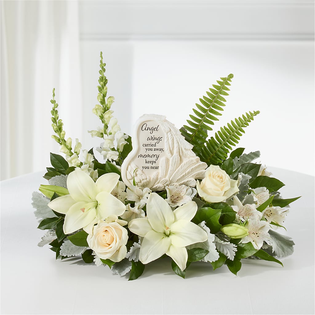 Holding You Close Arrangement – ELLIOTT'S FLORIST & GIFTS, INC., Appomattox VA
