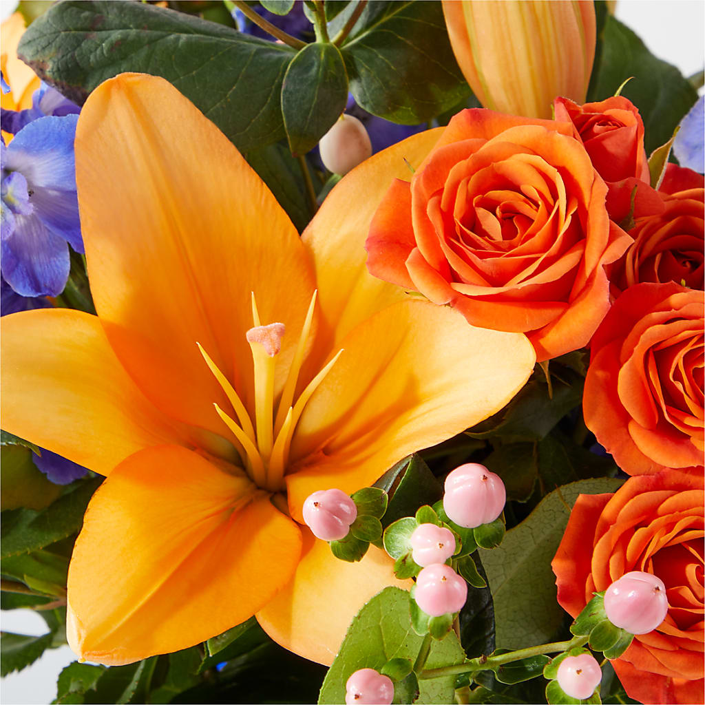 Radiant Citrus Bouquet – ELLIOTT'S FLORIST & GIFTS, INC., Appomattox VA