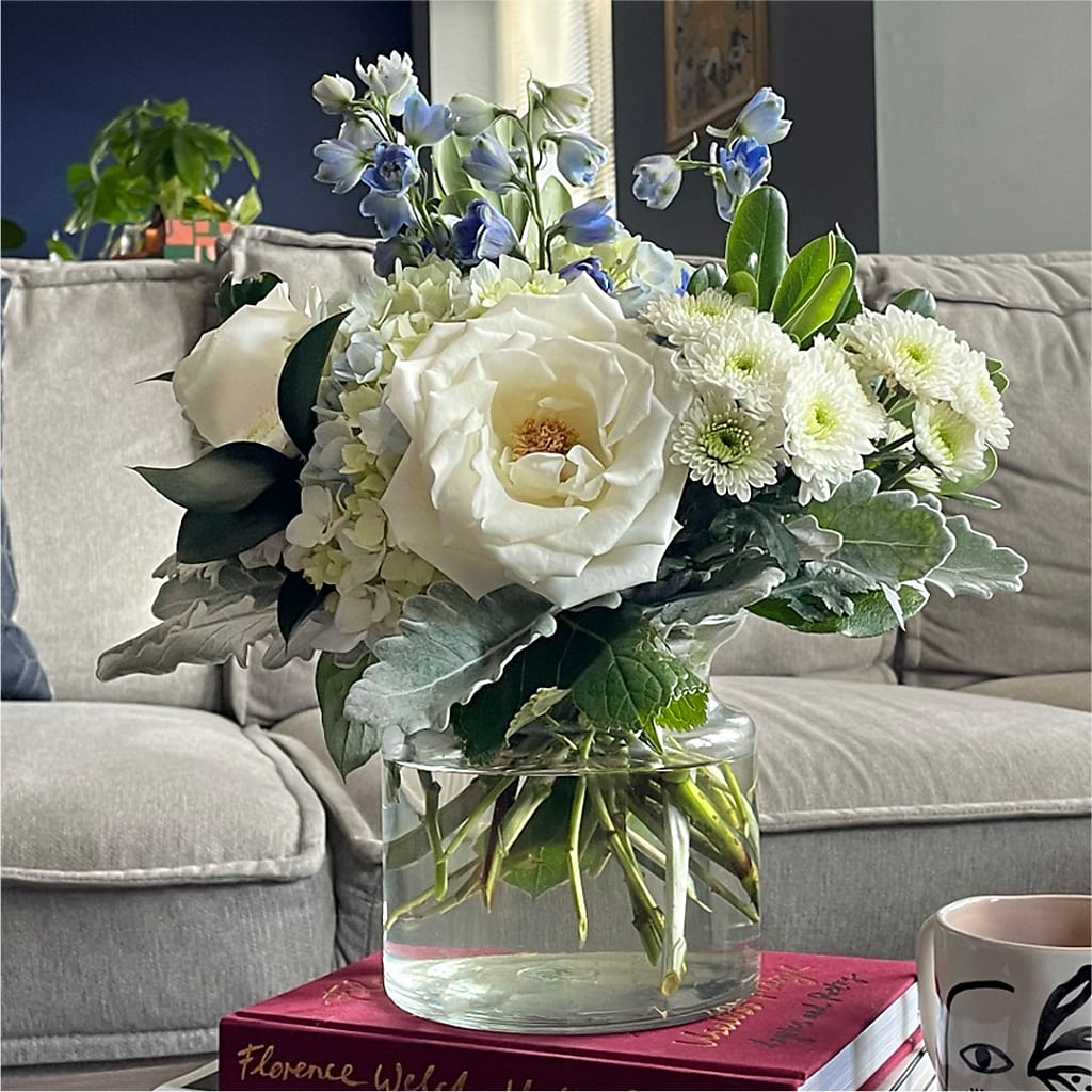 Clear Skies Bouquet – ELLIOTT'S FLORIST & GIFTS, INC., Appomattox VA