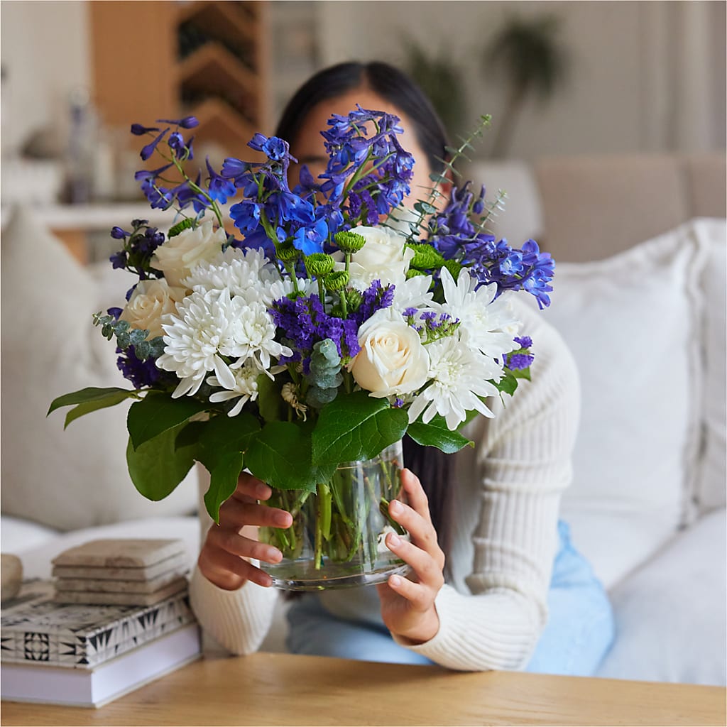 Cerulean Waves Bouquet – ELLIOTT'S FLORIST & GIFTS, INC., Appomattox VA