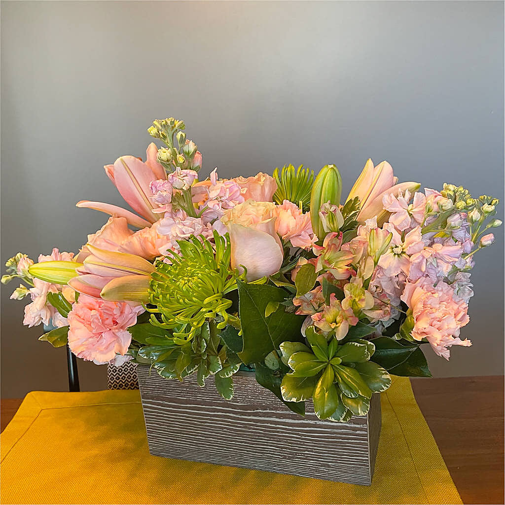 Beautiful Spirit Basket – ELLIOTT'S FLORIST & GIFTS, INC., Appomattox VA