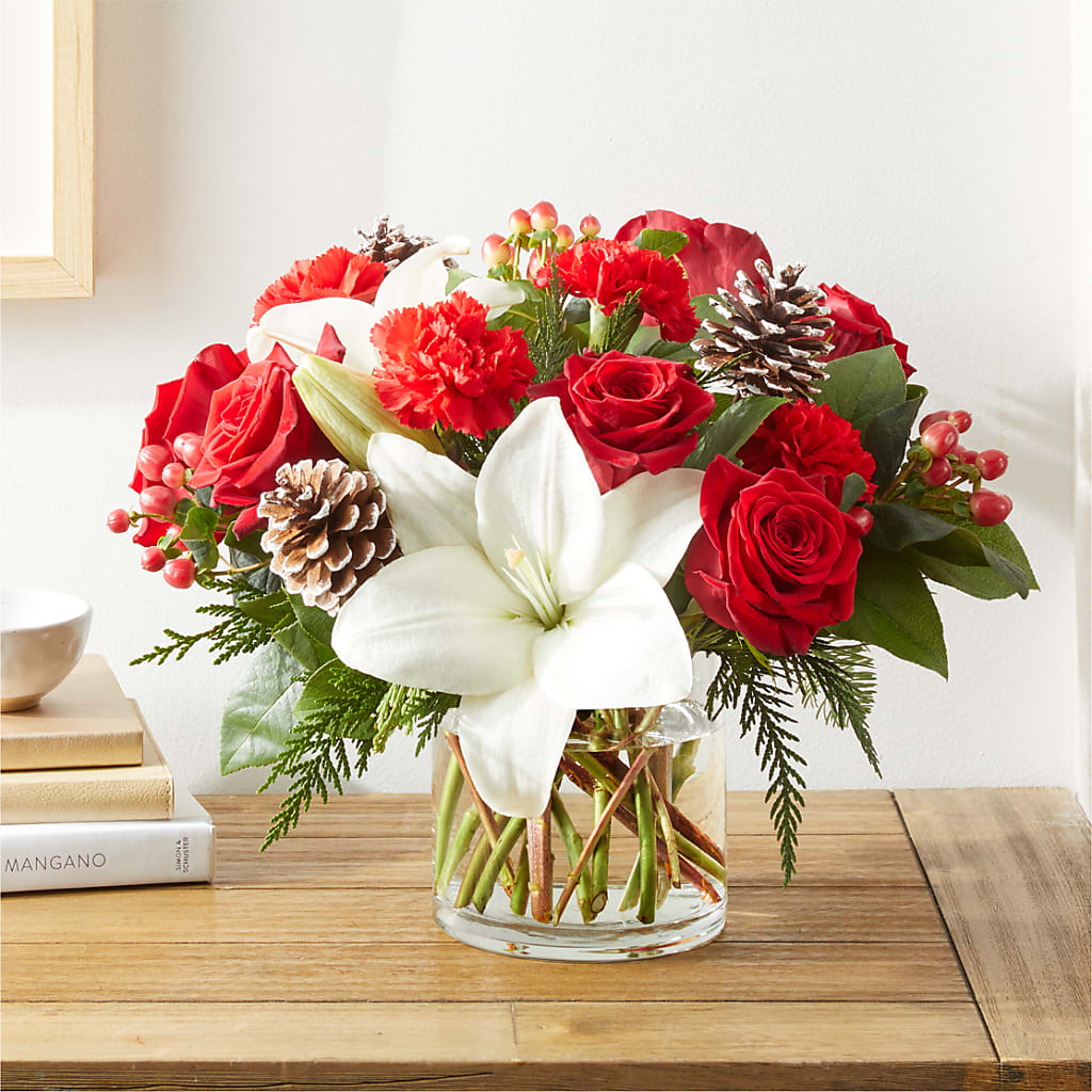 Oh So Jolly Bouquet – ELLIOTT'S FLORIST & GIFTS, INC., Appomattox VA