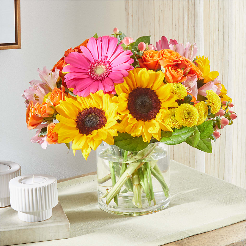 Beach Day Bouquet – ELLIOTT'S FLORIST & GIFTS, INC., Appomattox VA