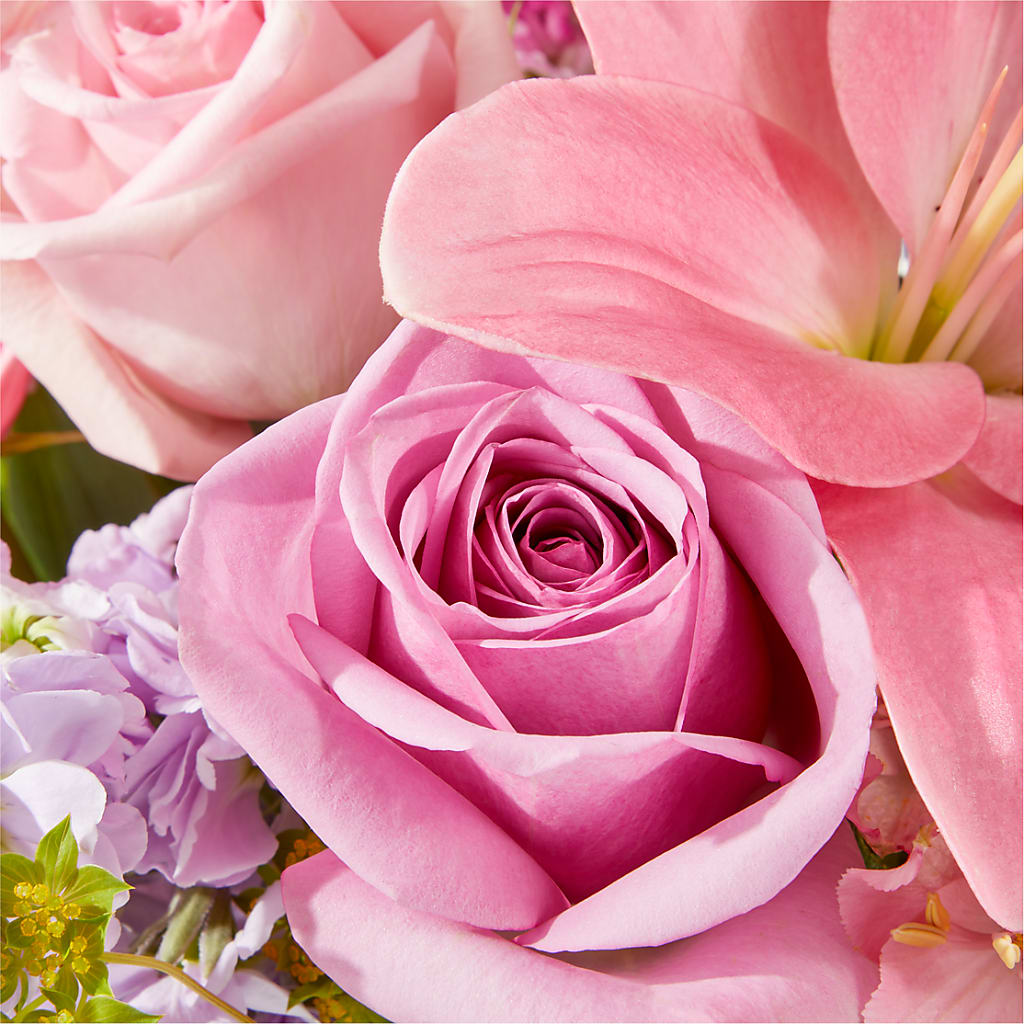 The Crown Jewel Bouquet – ELLIOTT'S FLORIST & GIFTS, INC., Appomattox VA