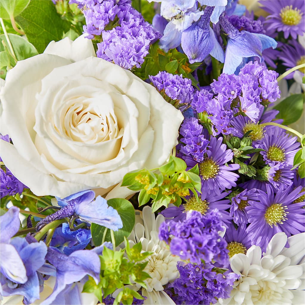 Genuine Gestures Bouquet – ELLIOTT'S FLORIST & GIFTS, INC., Appomattox VA