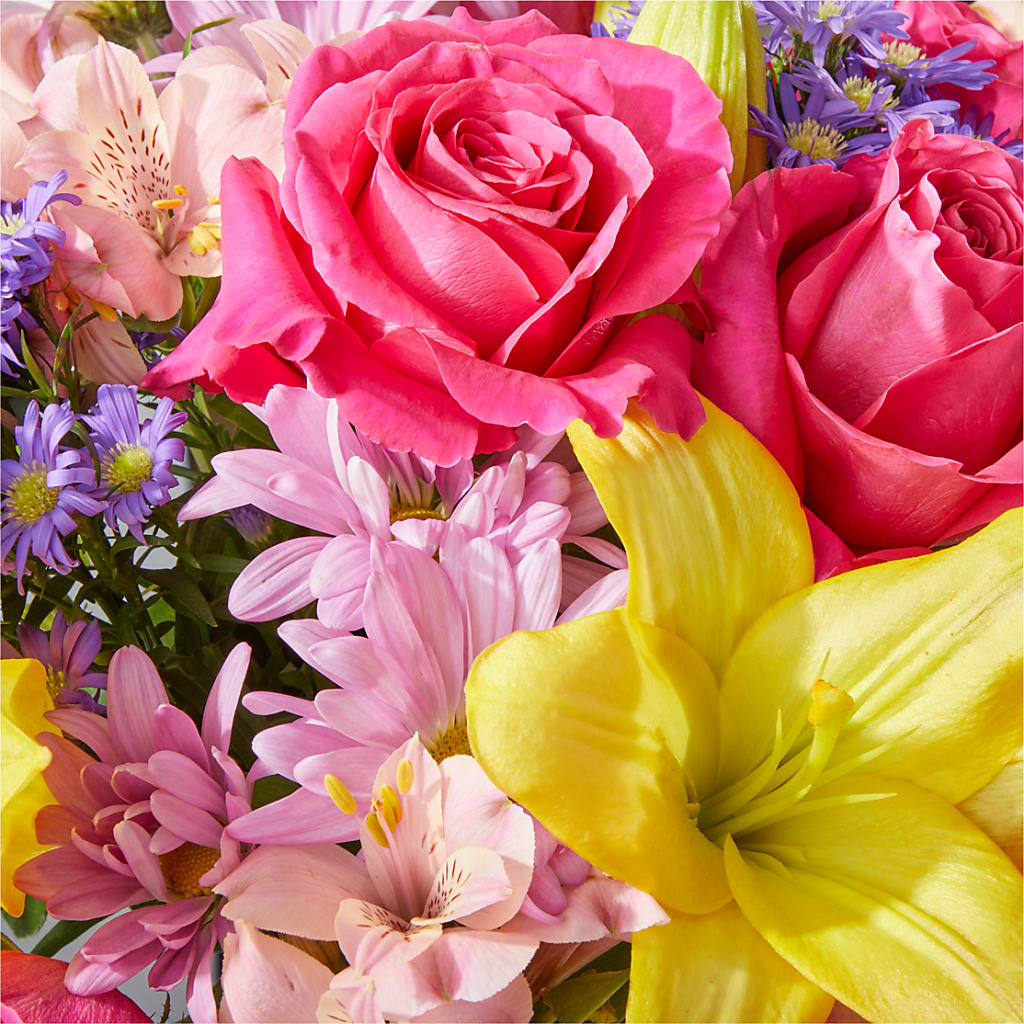 Sprinkles Bouquet – ELLIOTT'S FLORIST & GIFTS, INC., Appomattox VA