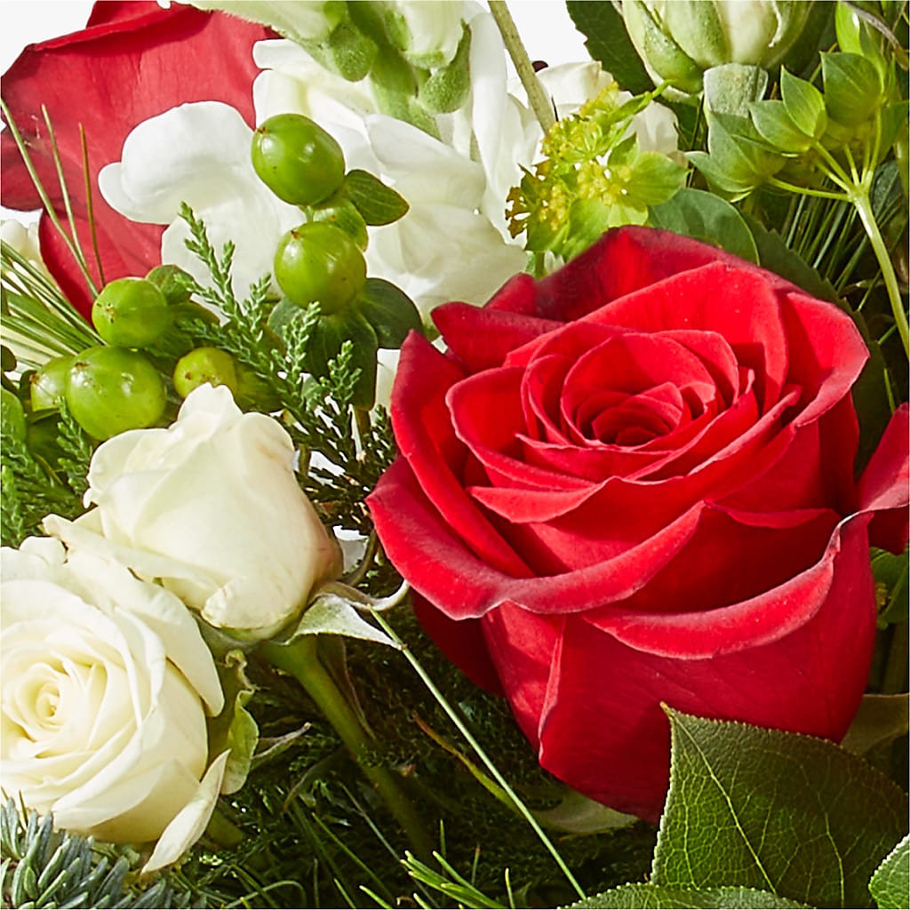 Deck the Halls Bouquet – ELLIOTT'S FLORIST & GIFTS, INC., Appomattox VA