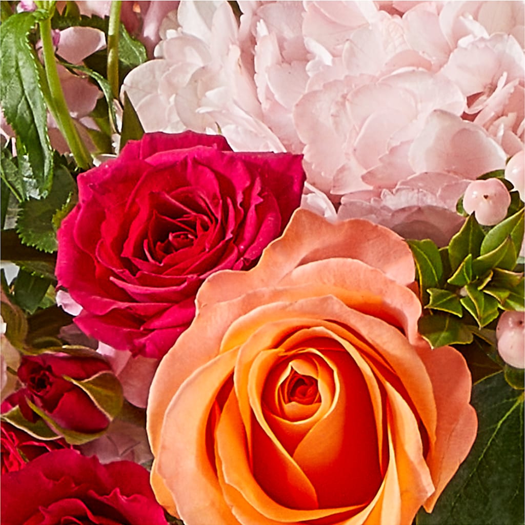 Glitz & Glam Bouquet – ELLIOTT'S FLORIST & GIFTS, INC., Appomattox VA