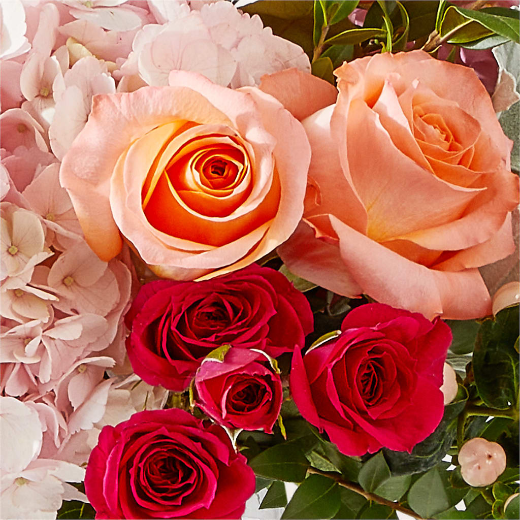 Glitz & Glam Bouquet – ELLIOTT'S FLORIST & GIFTS, INC., Appomattox VA
