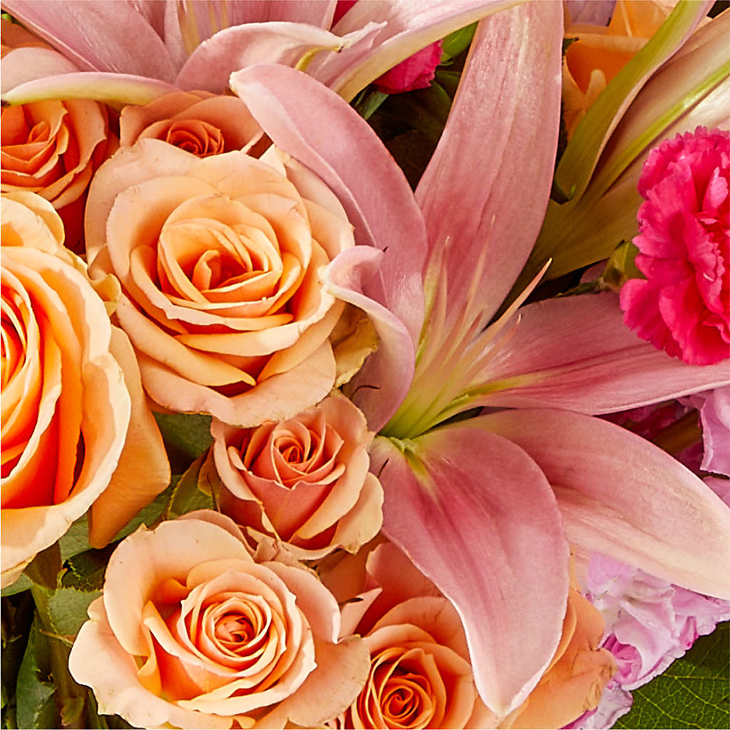 Bisous Bouquet – ELLIOTT'S FLORIST & GIFTS, INC., Appomattox VA