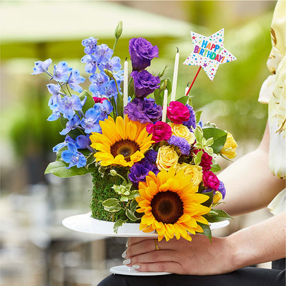 Star of the Day Floral Cake – ELLIOTT'S FLORIST & GIFTS, INC., Appomattox VA